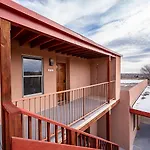 Vista La Sierra Apartment *